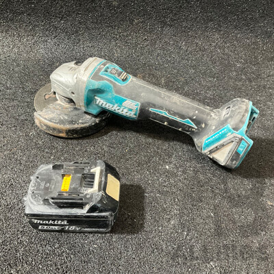 MAKITA 18V Angle Grinder (DGA504) with 5.0Ah Battery