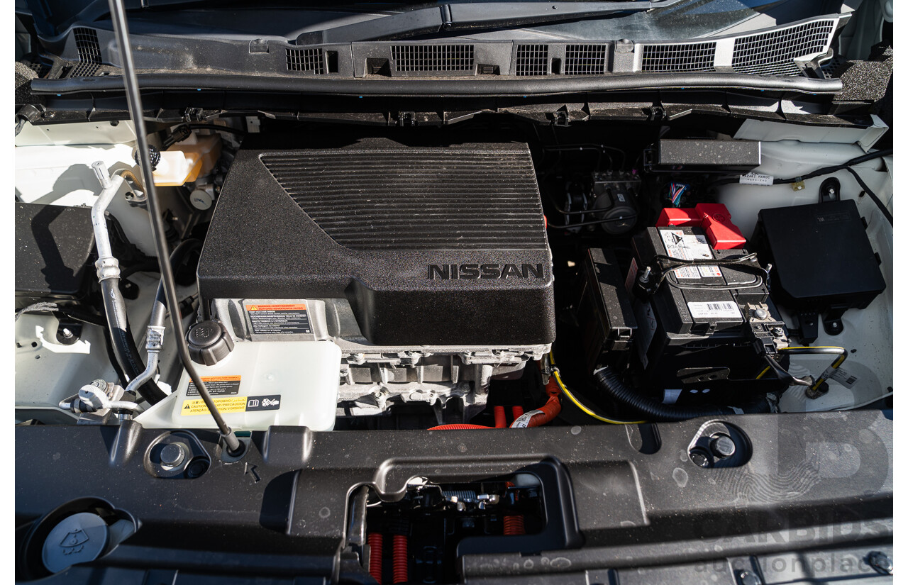 02/2022 Nissan Leaf EV ZE1 MY22 4d Hatchback Arctic White Battery Electric Vehicle 110kw