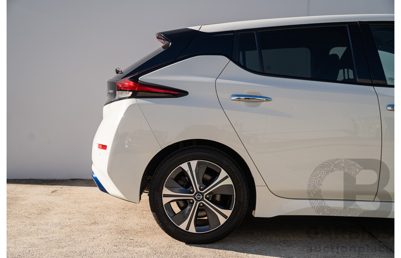 02/2022 Nissan Leaf EV ZE1 MY22 4d Hatchback Arctic White Battery Electric Vehicle 110kw