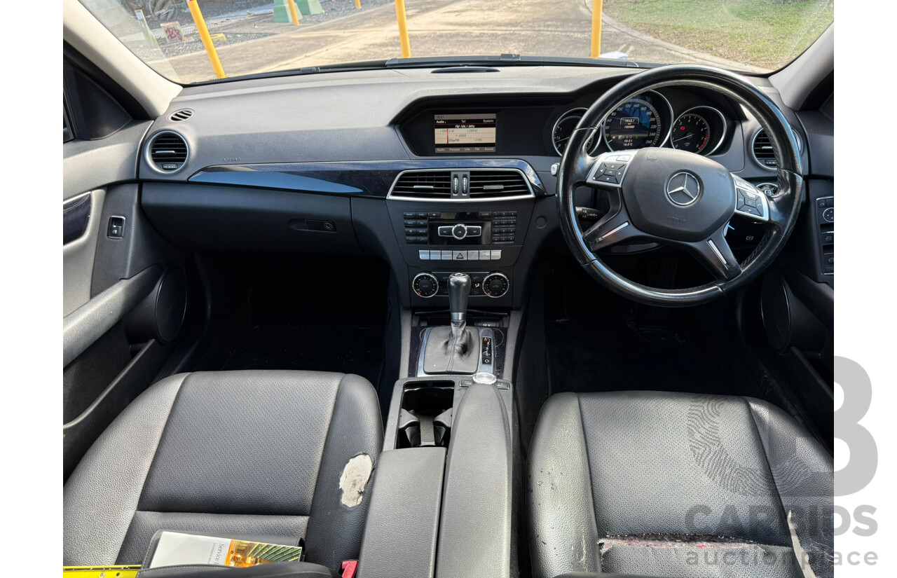 12/2012 Mercedes-Benz C200 BE RWD W204 MY12 4D Sedan Cavansite Blue Metallic 1.8L