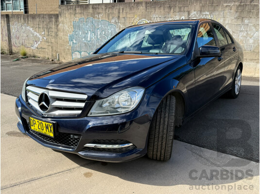 12/2012 Mercedes-Benz C200 BE RWD W204 MY12 4D Sedan Cavansite Blue Metallic 1.8L