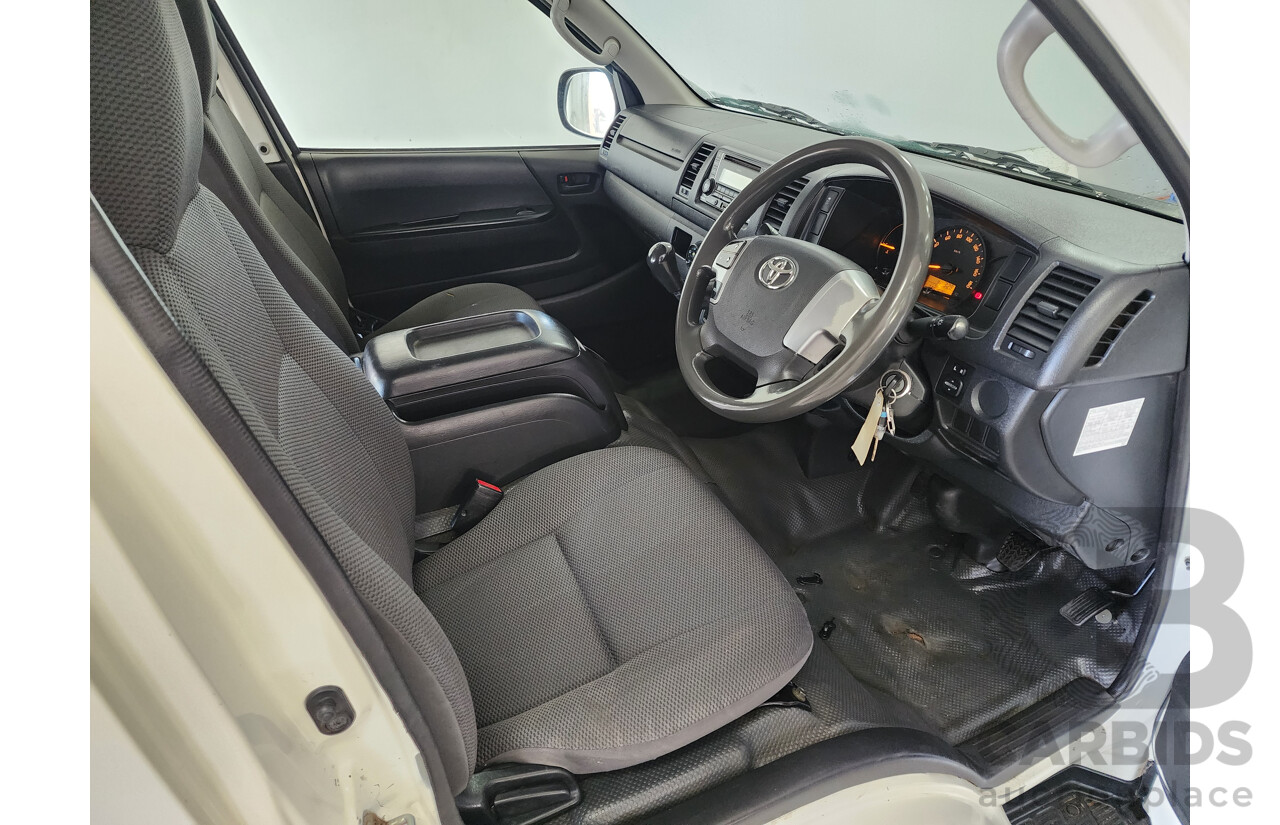 04/2016 Toyota Hiace LWB KDH201R MY15 4d Van White 3.0L