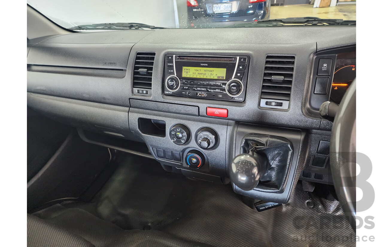 04/2016 Toyota Hiace LWB KDH201R MY15 4d Van White 3.0L