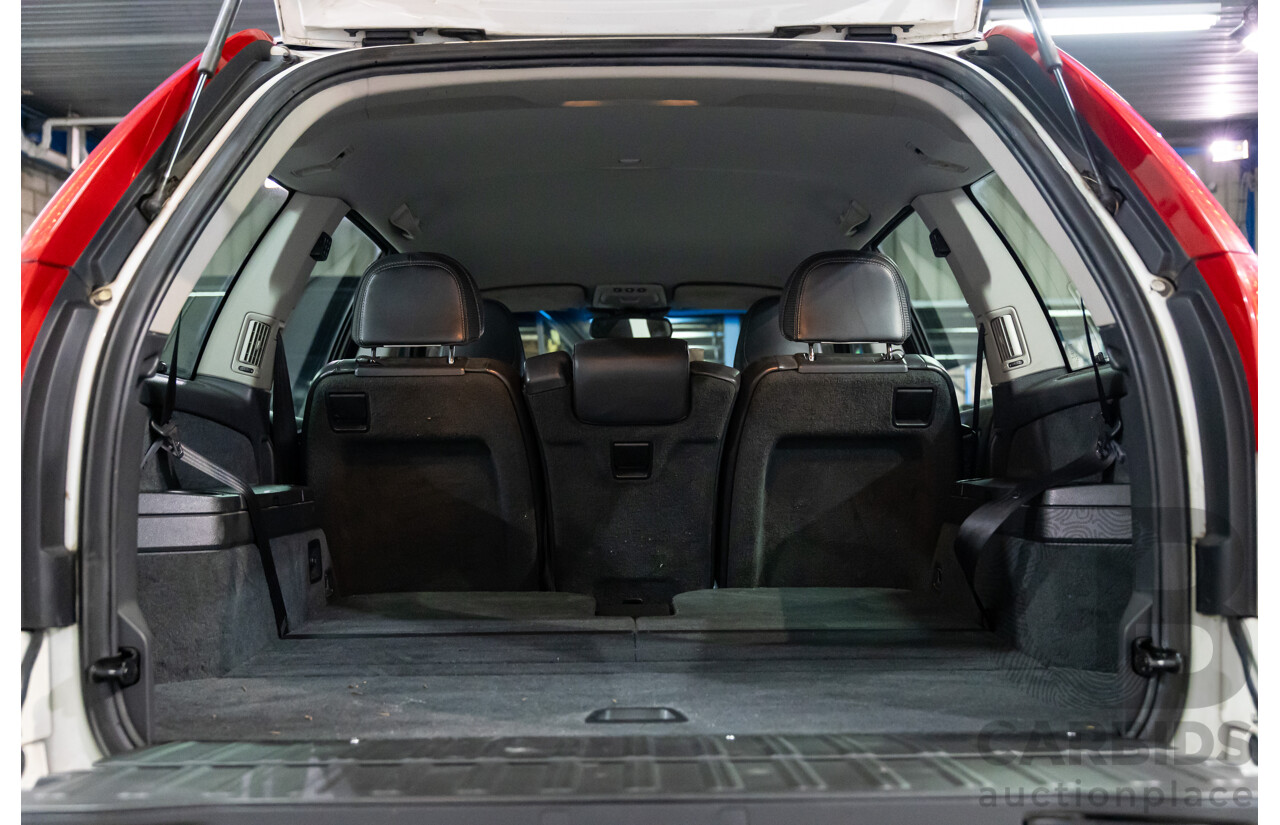 02/2014 Volvo XC90 D5 R-Design MY14 4d Wagon Ice White Turbo Diesel 2.4L
