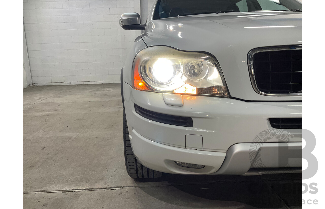 02/2014 Volvo XC90 D5 R-Design MY14 4d Wagon Ice White Turbo Diesel 2.4L