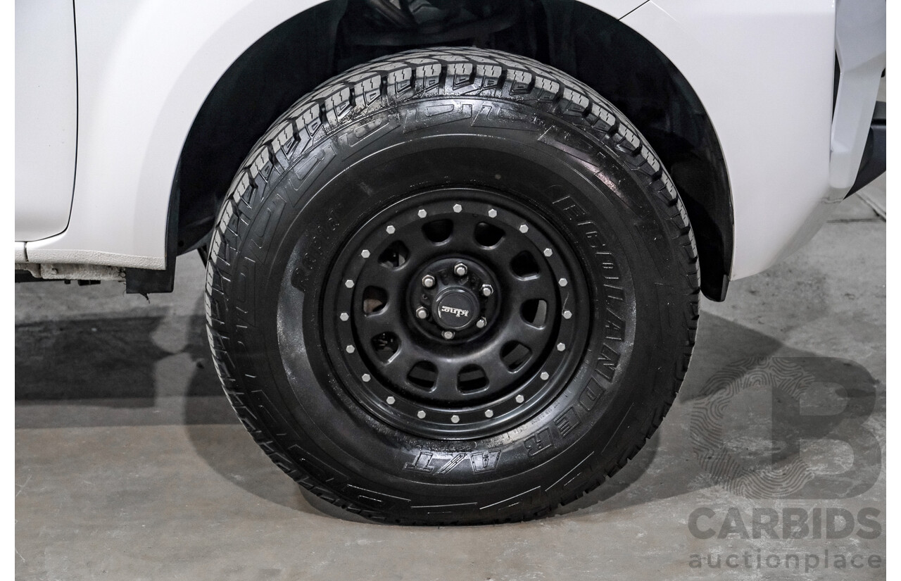 04/2021 Nissan Navara ST (4x4) D23 MY21 Dual Cab P/Up Alpine White Twin Turbo Diesel 2.3L