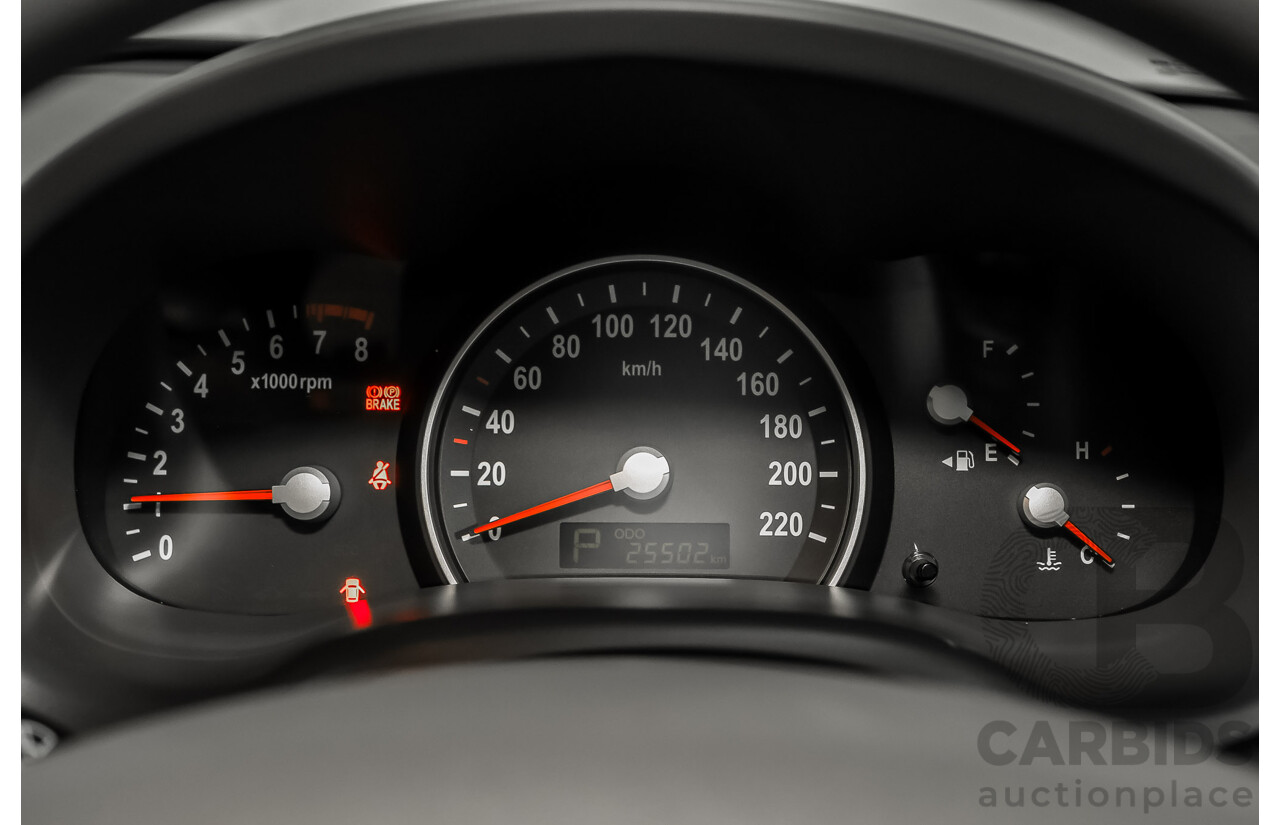 11/2014 Kia Grand Carnival S VQ MY14 Titanium Silver 3.5L - Engineered