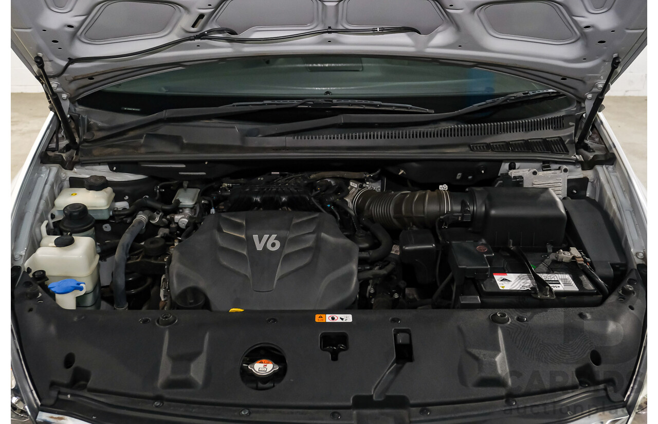 11/2014 Kia Grand Carnival S VQ MY14 Titanium Silver 3.5L - Engineered