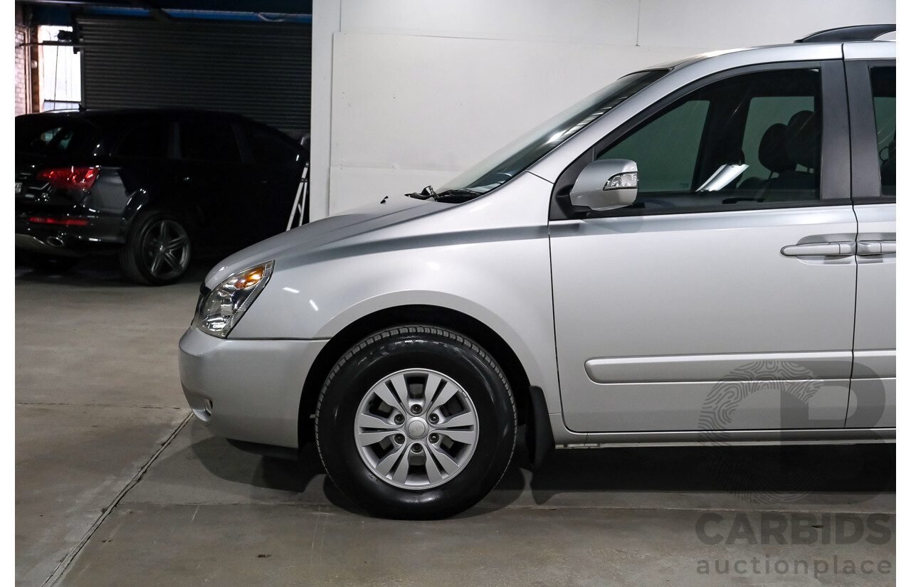 11/2014 Kia Grand Carnival S VQ MY14 Titanium Silver 3.5L - Engineered