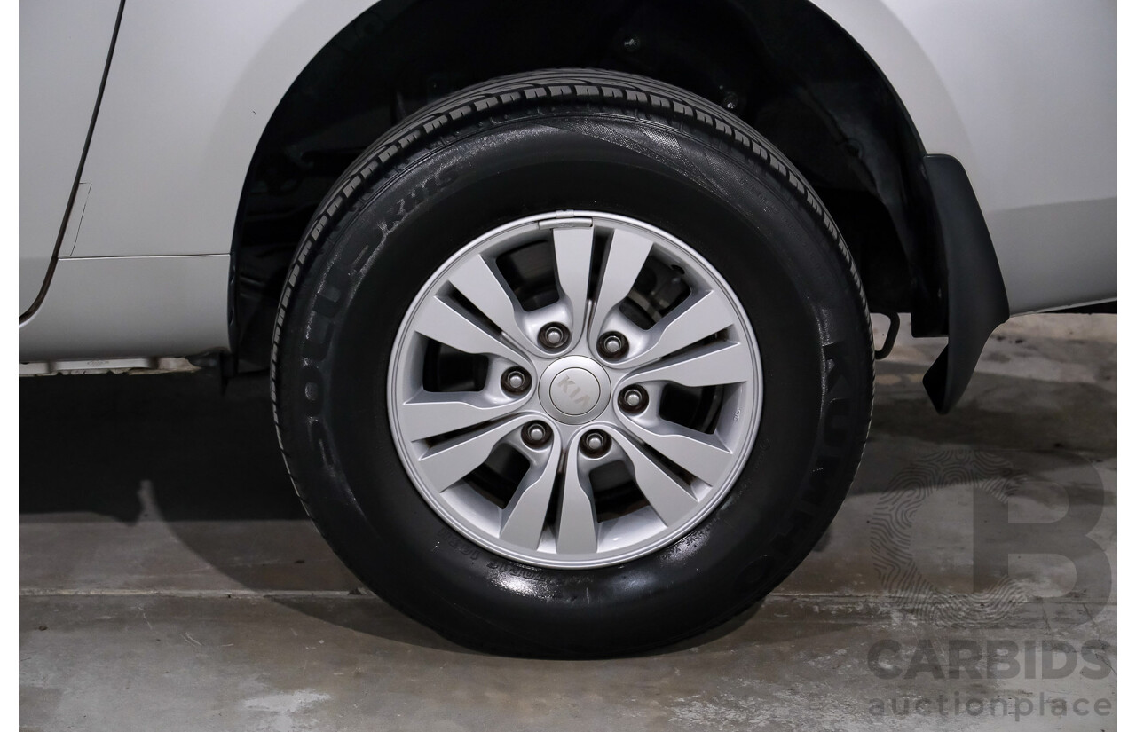 11/2014 Kia Grand Carnival S VQ MY14 Titanium Silver 3.5L - Engineered