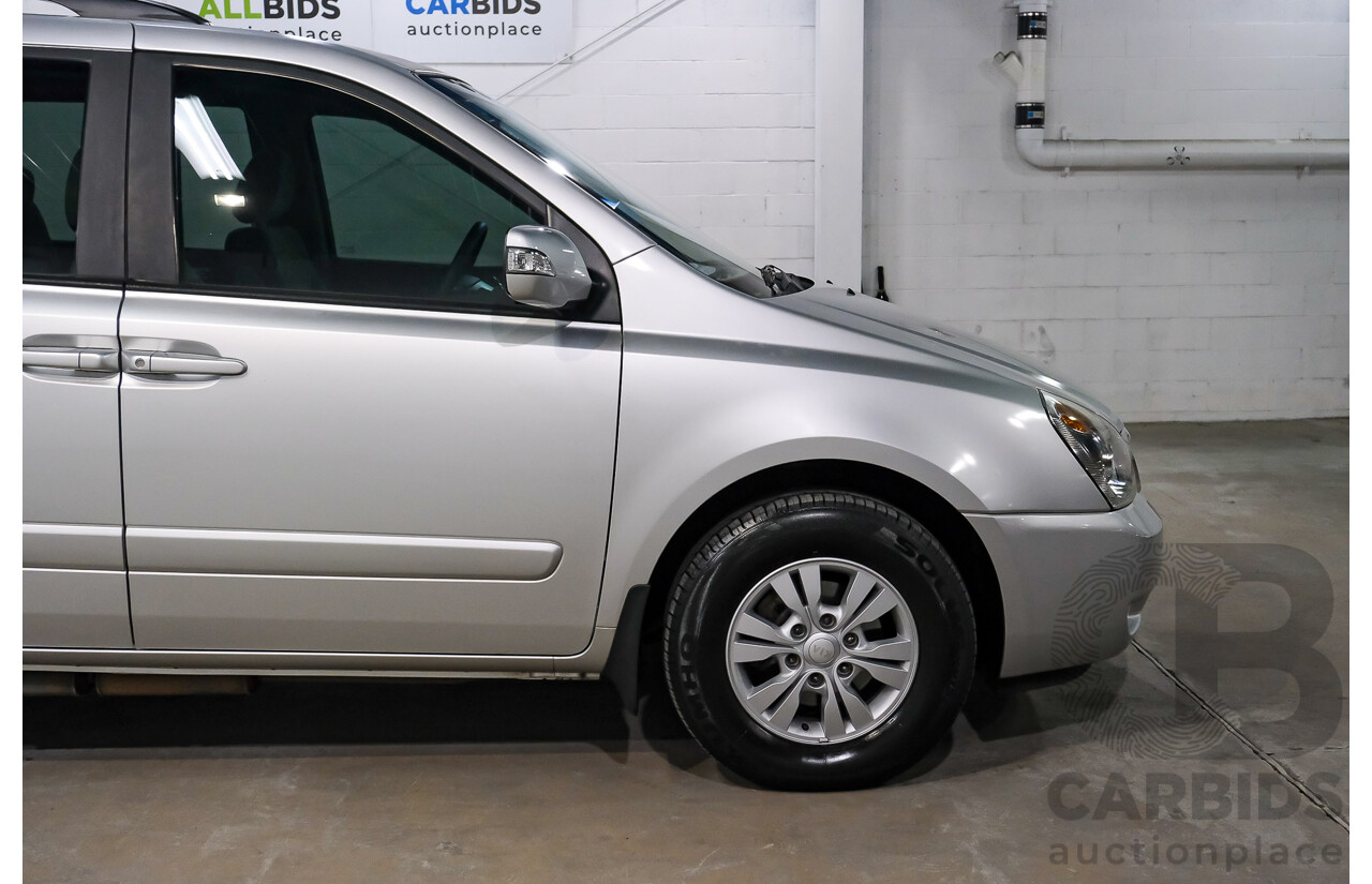 11/2014 Kia Grand Carnival S VQ MY14 Titanium Silver 3.5L - Engineered