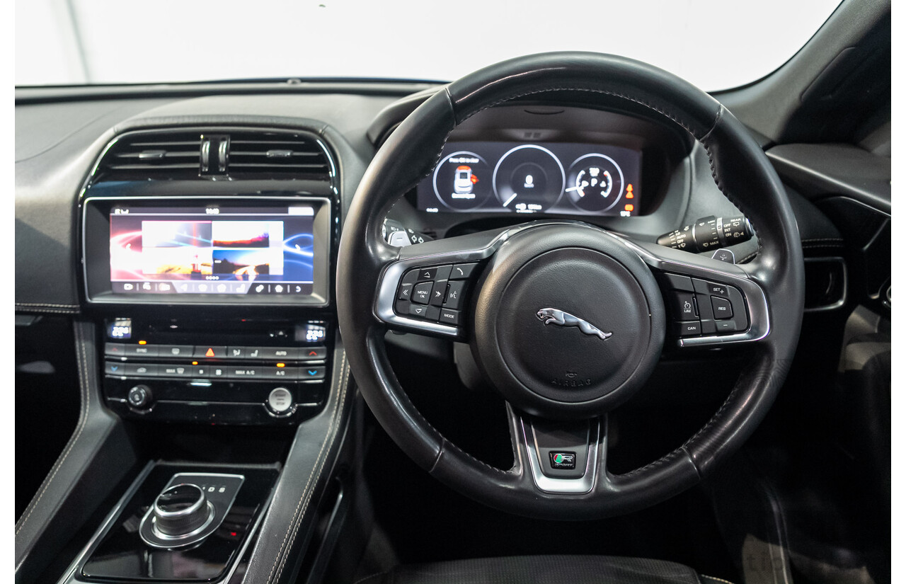 01/2018 Jaguar F-Pace 30d R-Sport (AWD) MY18 4D Wagon Caesium Blue Turbo Diesel 3.0L