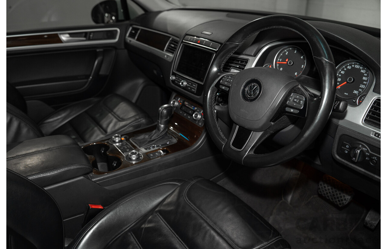 05/2015 Volkswagen Touareg V6 TDI (AWD) 7P MY15 4D Wagon White Turbo Diesel V6 3.0L