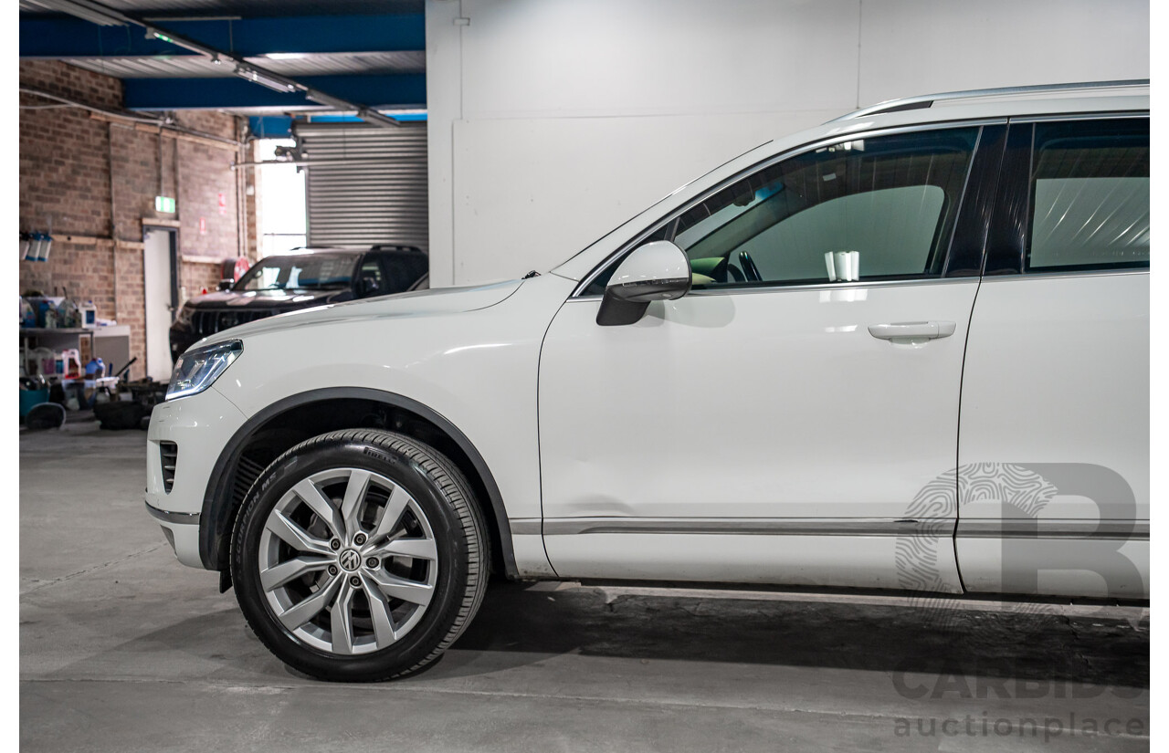 05/2015 Volkswagen Touareg V6 TDI (AWD) 7P MY15 4D Wagon White Turbo Diesel V6 3.0L