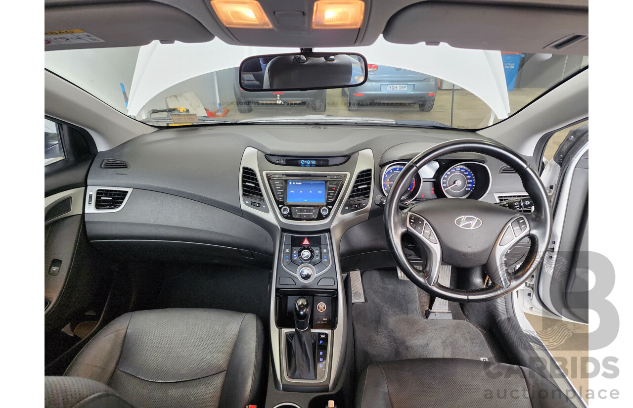 03/2015 Hyundai Elantra Active Special Edition MD SERIES 2 (MD3) 4d Sedan White 1.8L