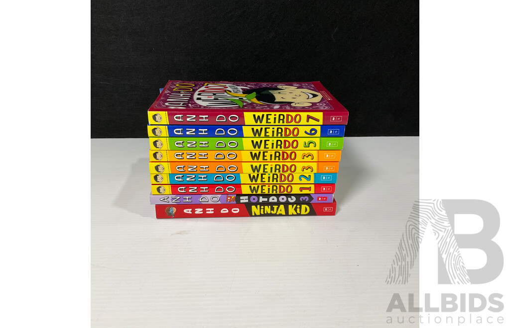 Collection of Scholastic Anh Do Weirdo Books and More