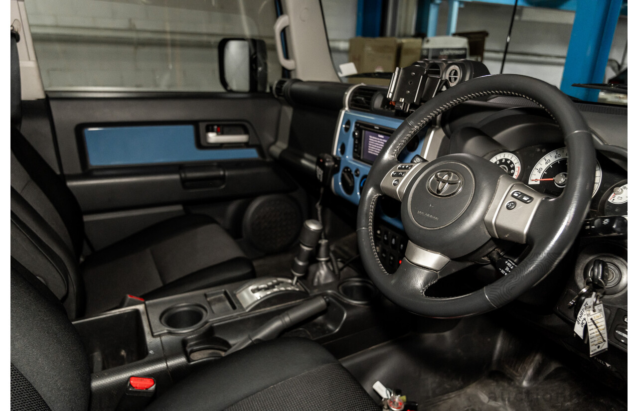 05/2012 Toyota FJ Cruiser 4x4 GSJ15R 4d Wagon Blue 4.0L