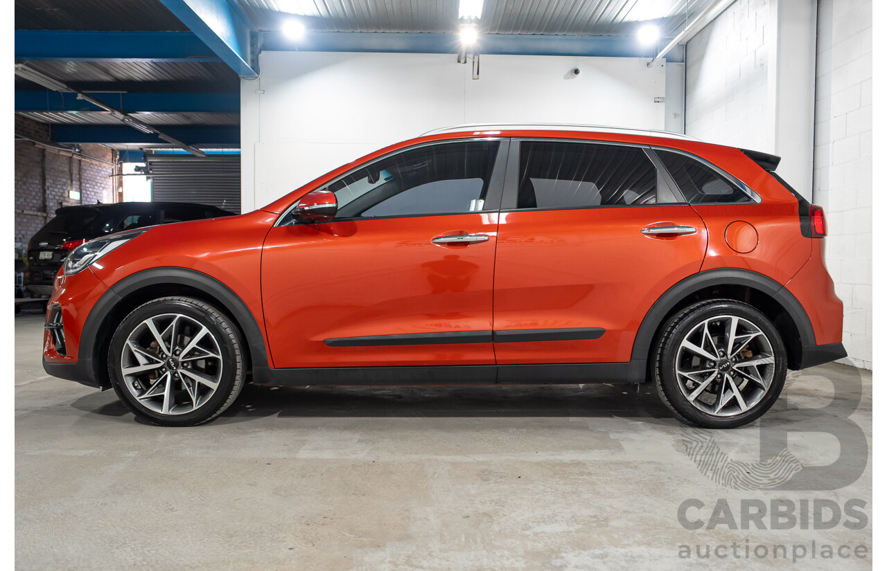 08/2021 Kia Niro HEV Sport DE MY21 4D Wagon Sunset Orange Hybrid 1.6L