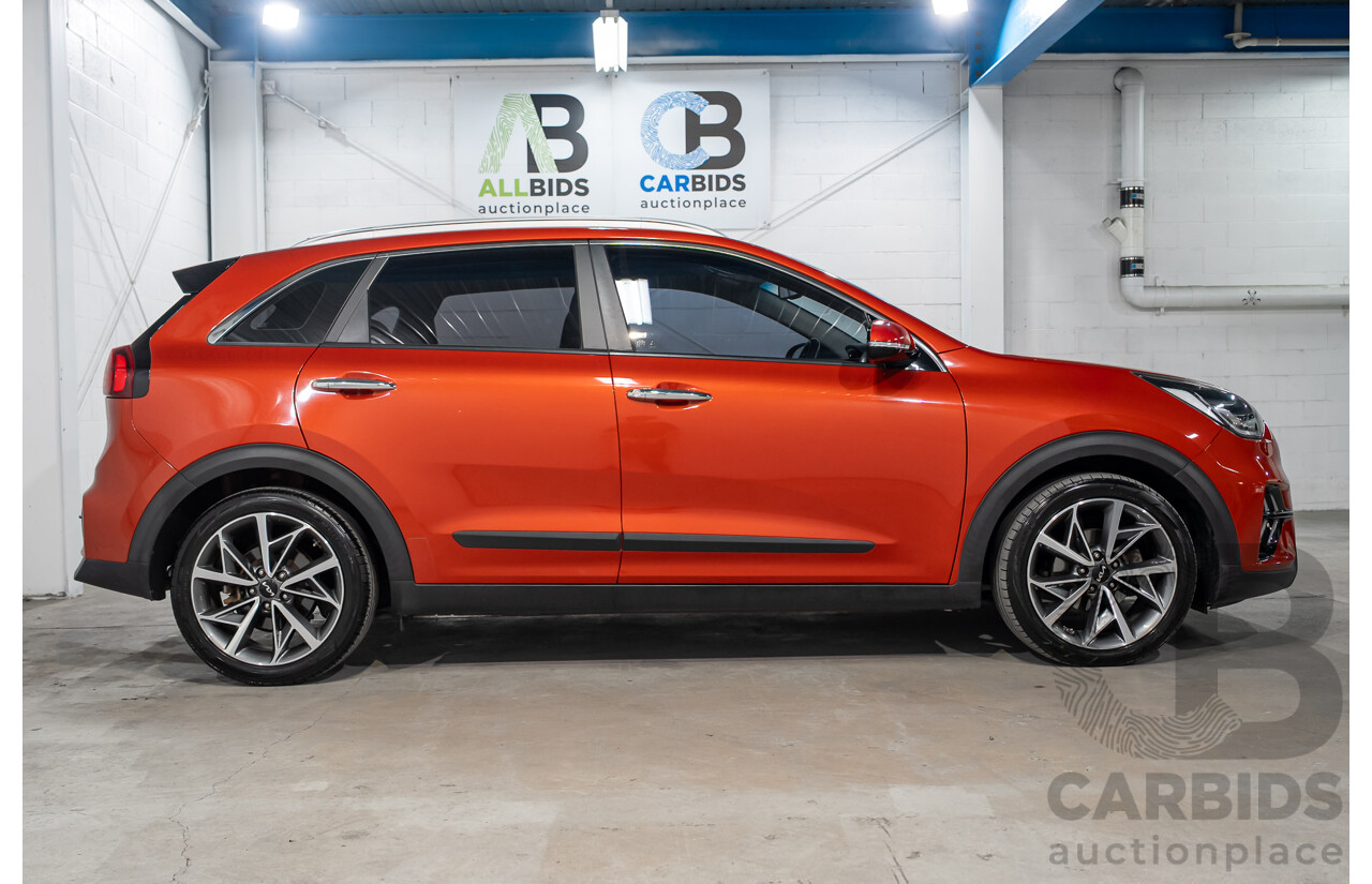 08/2021 Kia Niro HEV Sport DE MY21 4D Wagon Sunset Orange Hybrid 1.6L
