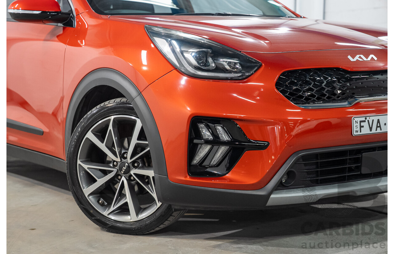 08/2021 Kia Niro HEV Sport DE MY21 4D Wagon Sunset Orange Hybrid 1.6L