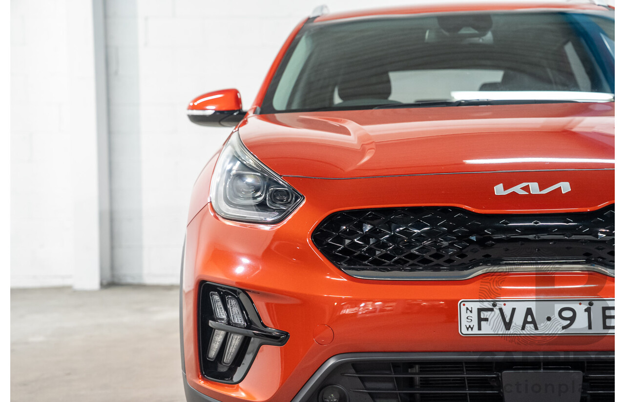 08/2021 Kia Niro HEV Sport DE MY21 4D Wagon Sunset Orange Hybrid 1.6L