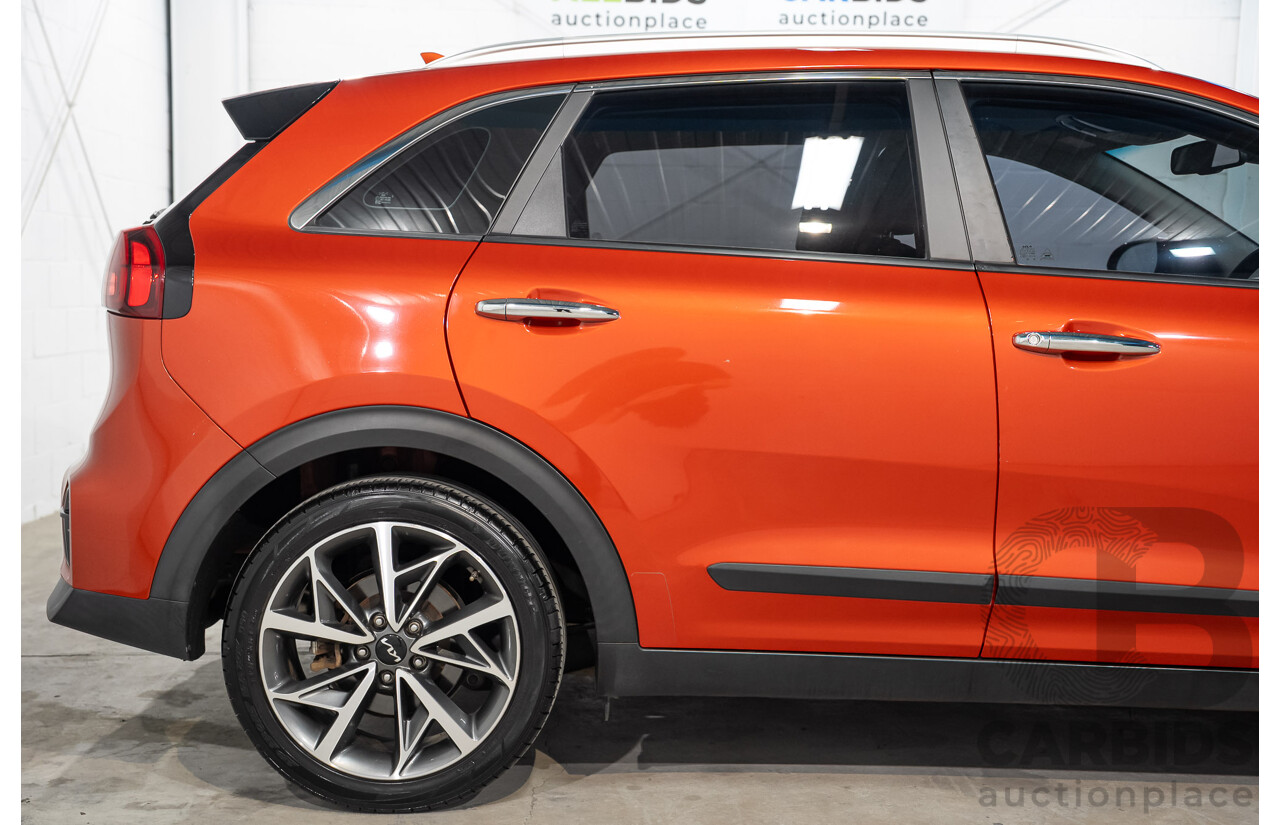 08/2021 Kia Niro HEV Sport DE MY21 4D Wagon Sunset Orange Hybrid 1.6L