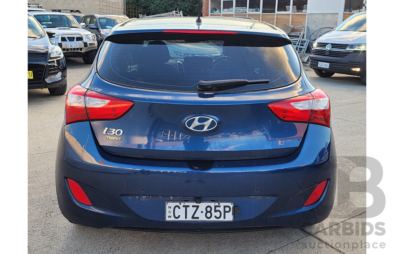04/2014 Hyundai i30 Trophy GD MY14 5d Hatchback Blue 1.8L