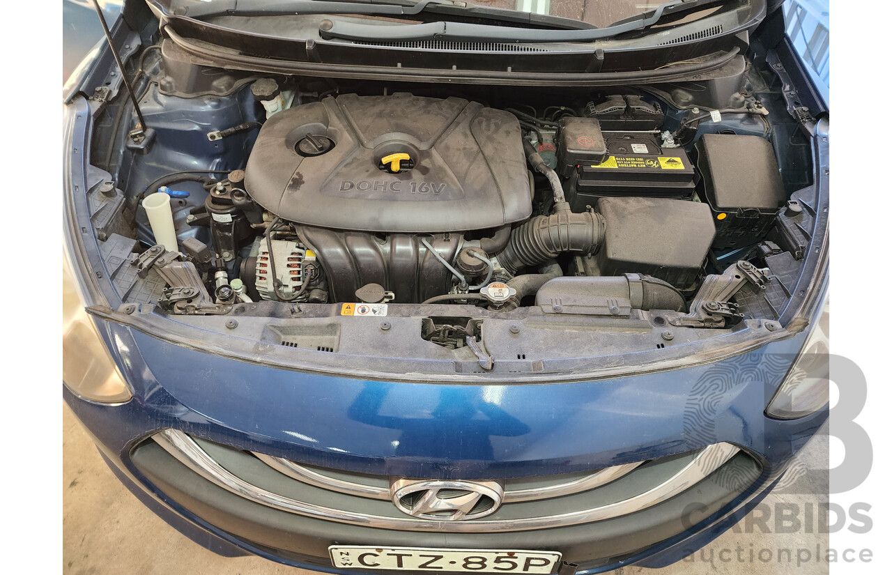 04/2014 Hyundai i30 Trophy GD MY14 5d Hatchback Blue 1.8L