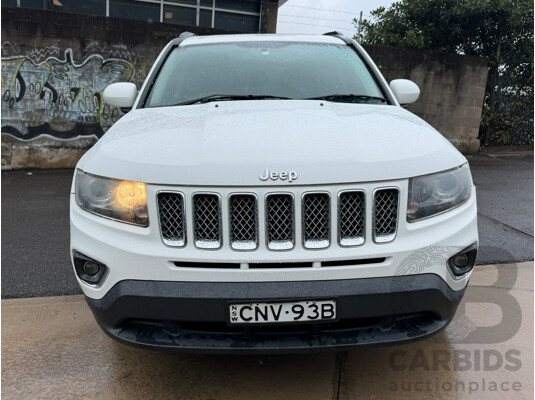 06/2013 Jeep Compass LIMITED (4x4) 4x4 MK MY14 4D Wagon White 2.4L