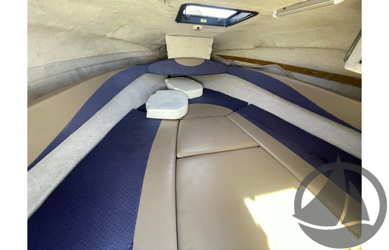 2004 Bayliner 212 Half Cabin , 5.0 Litre V8 Mercruiser