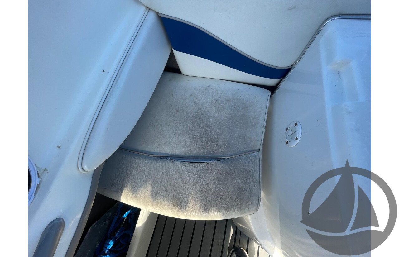 2004 Bayliner 212 Half Cabin , 5.0 Litre V8 Mercruiser
