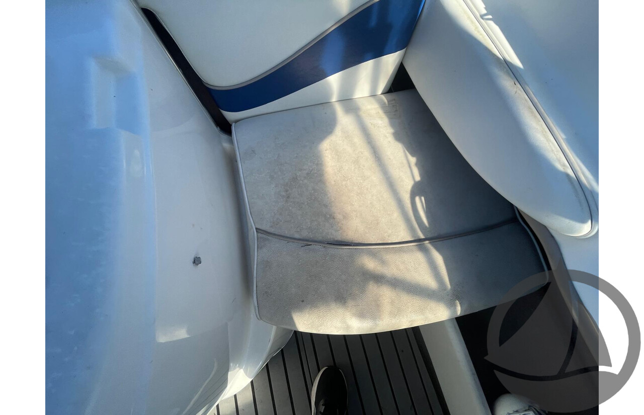 2004 Bayliner 212 Half Cabin , 5.0 Litre V8 Mercruiser