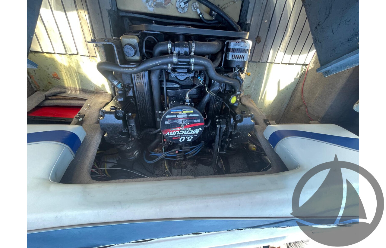 2004 Bayliner 212 Half Cabin , 5.0 Litre V8 Mercruiser