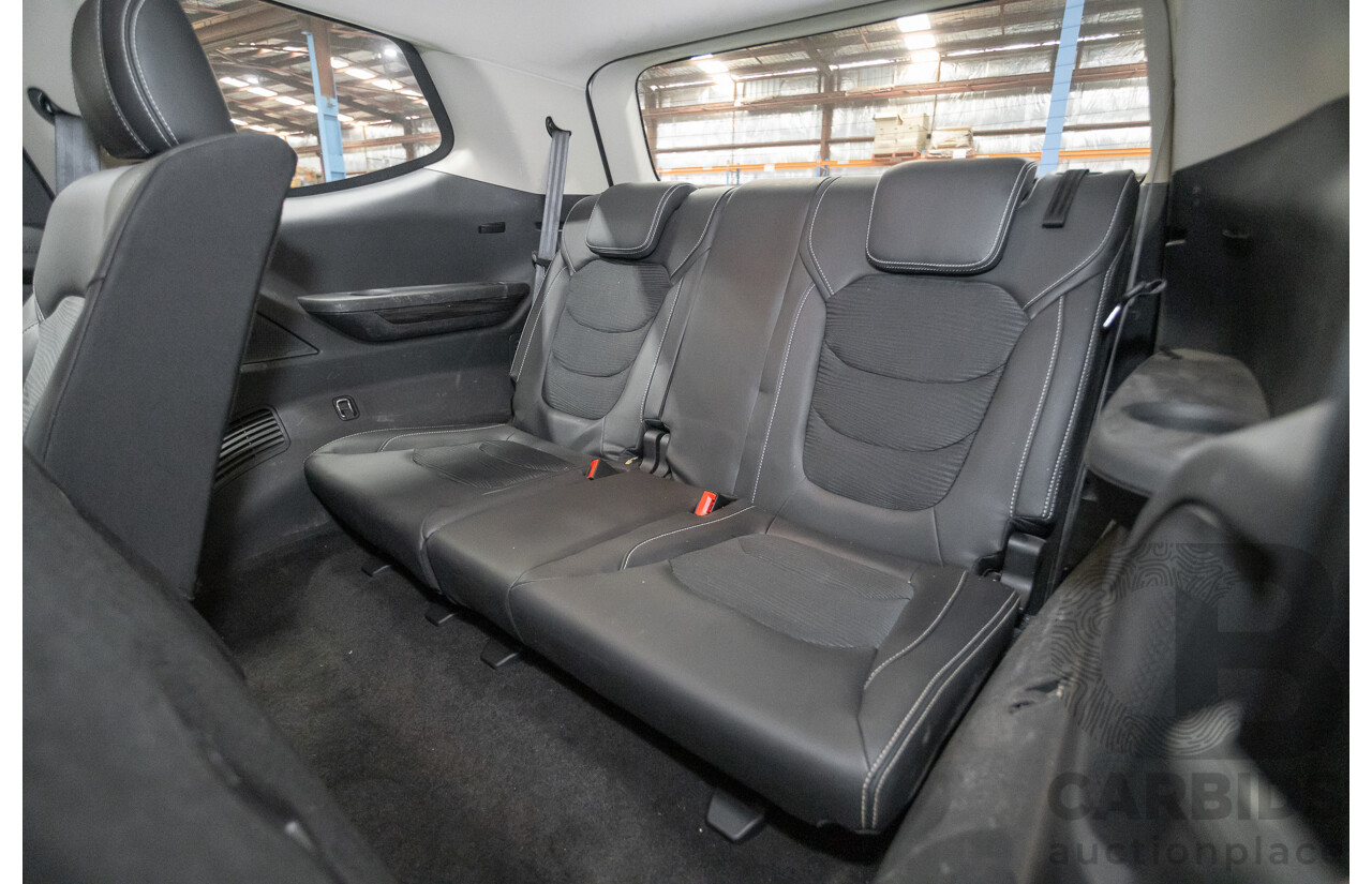 11/2021 LDV D90 Executive (RWD) SV9A 4D Wagon Blanc White Turbo 2.0L - 7-Seater
