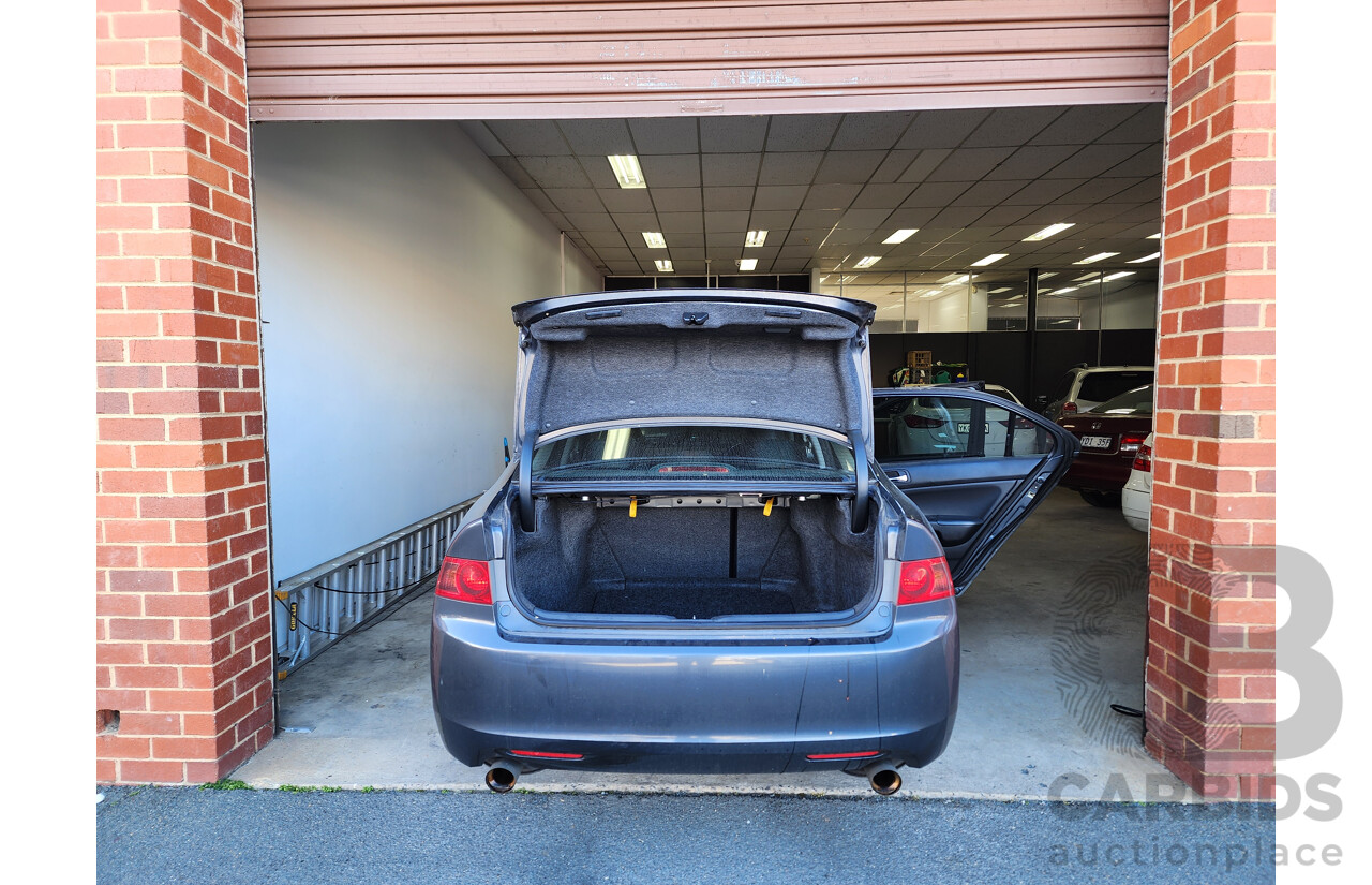 09/2004 Honda Accord EURO Luxury 4d Sedan Grey 2.4L