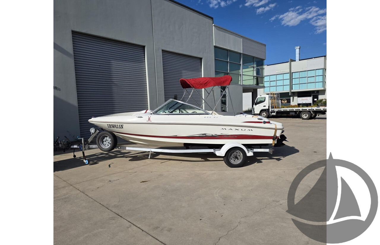 2005 Maxum 800 Bowrider, Mercruiser 3.0L Inboard