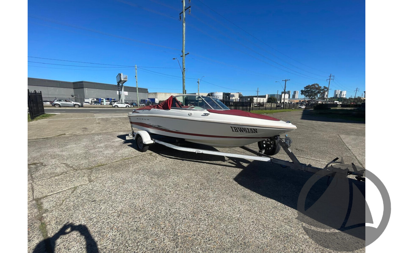 2005 Maxum 800 Bowrider, Mercruiser 3.0L Inboard