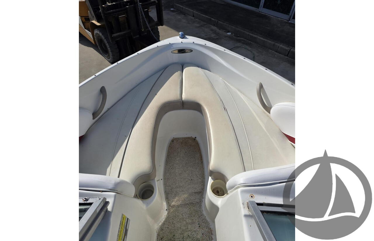 2005 Maxum 800 Bowrider, Mercruiser 3.0L Inboard