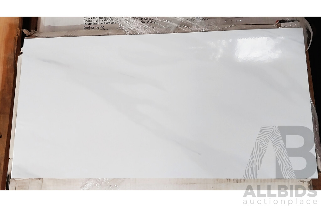 Solutions Carrara Gloss 300mm X 600mm ) Ceramic Wall Only Tiles - 10.08m2 - Brand New - ORP 655.20