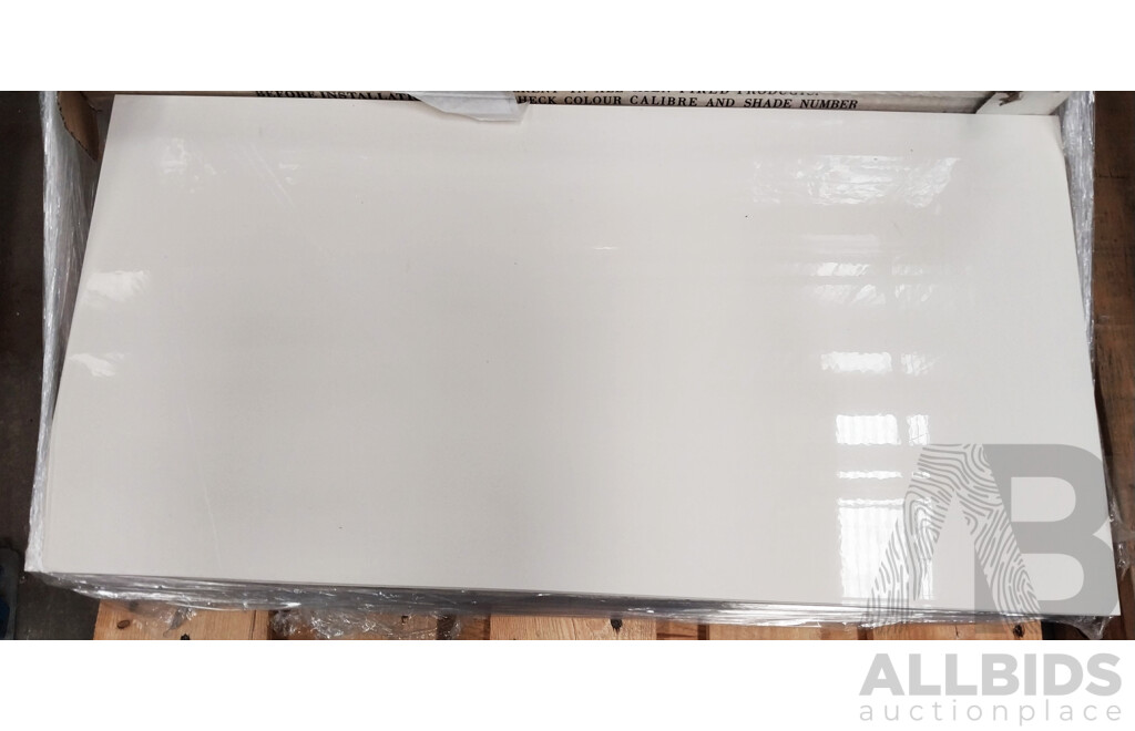 CIE Alabaster Gloss 300mm X 600mm ) Ceramic Wall Only Tiles - 15.84m2 - Brand New - ORP $1,029.60
