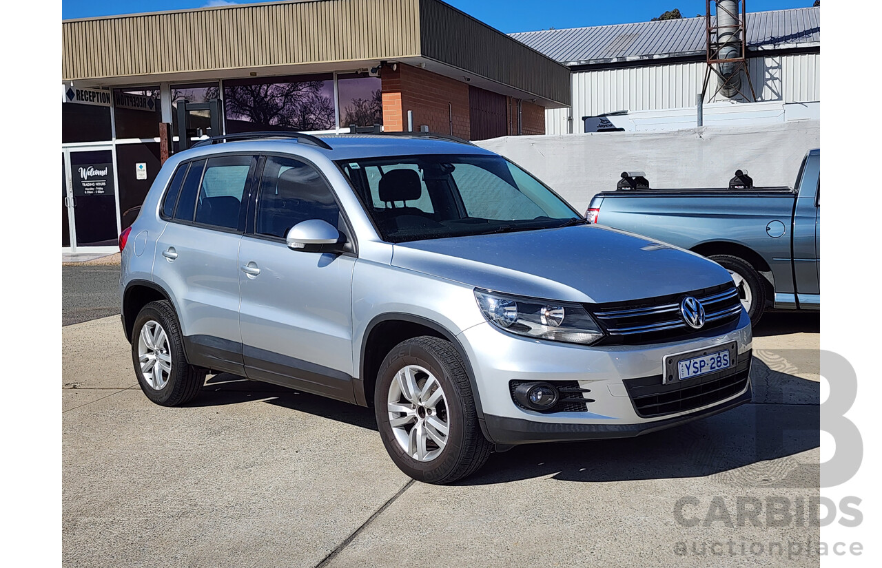 10/2011 Volkswagen Tiguan 125 TSI 5NC MY11 4d Wagon Silver 2.0L
