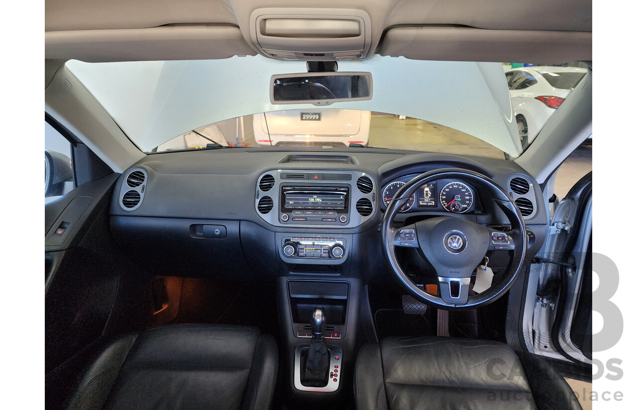 10/2011 Volkswagen Tiguan 125 TSI 5NC MY11 4d Wagon Silver 2.0L