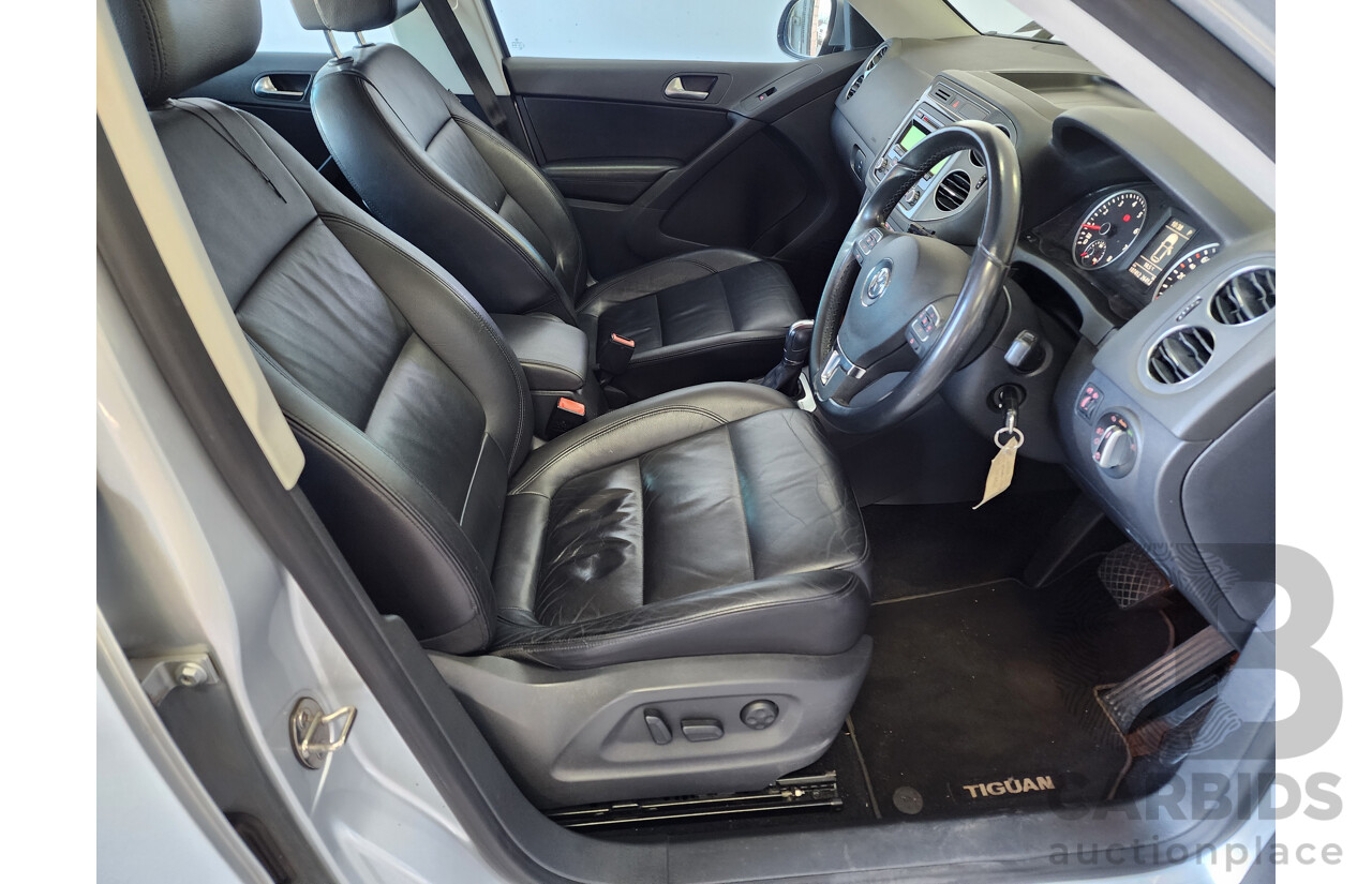 10/2011 Volkswagen Tiguan 125 TSI 5NC MY11 4d Wagon Silver 2.0L