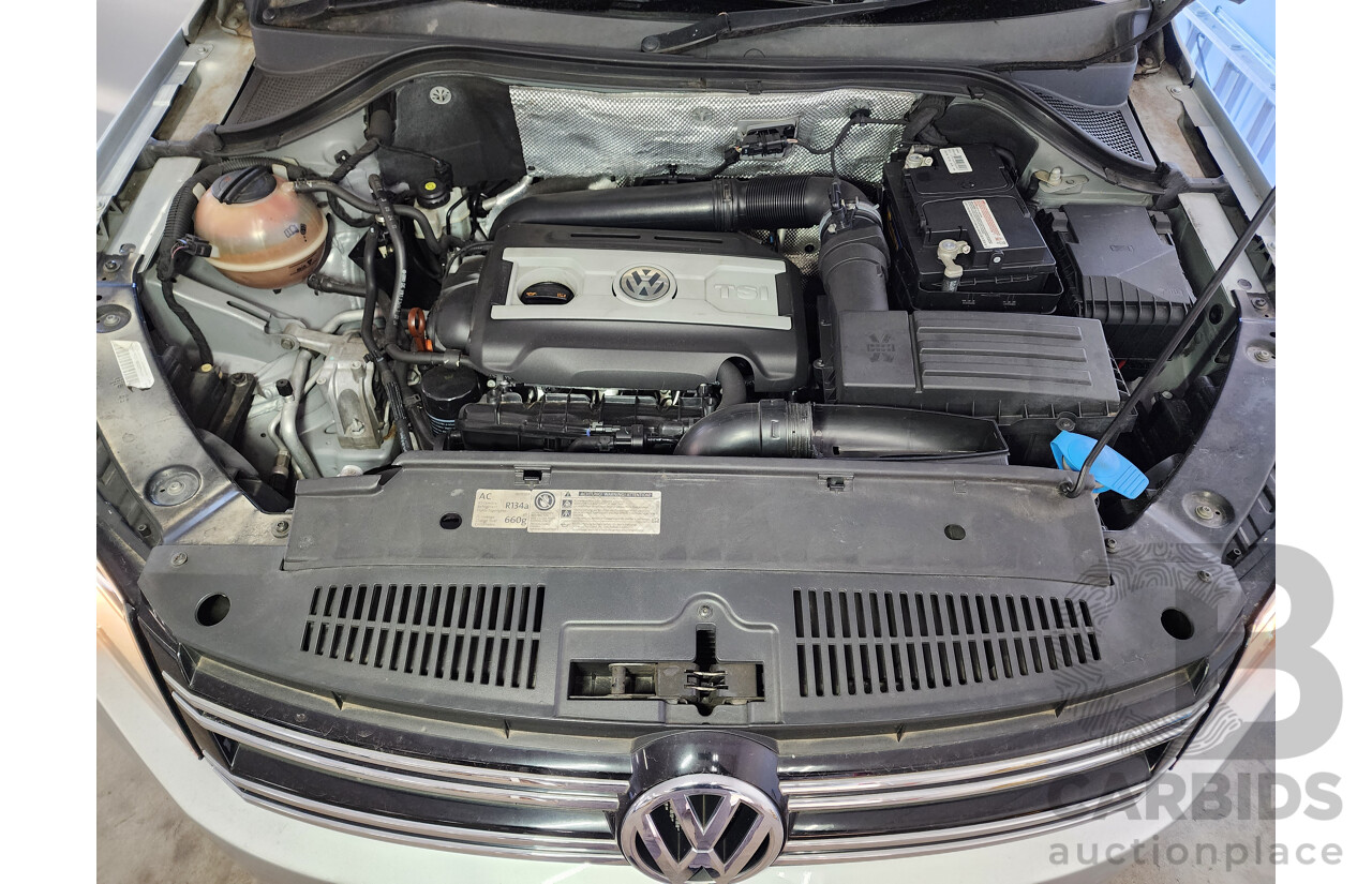 10/2011 Volkswagen Tiguan 125 TSI 5NC MY11 4d Wagon Silver 2.0L