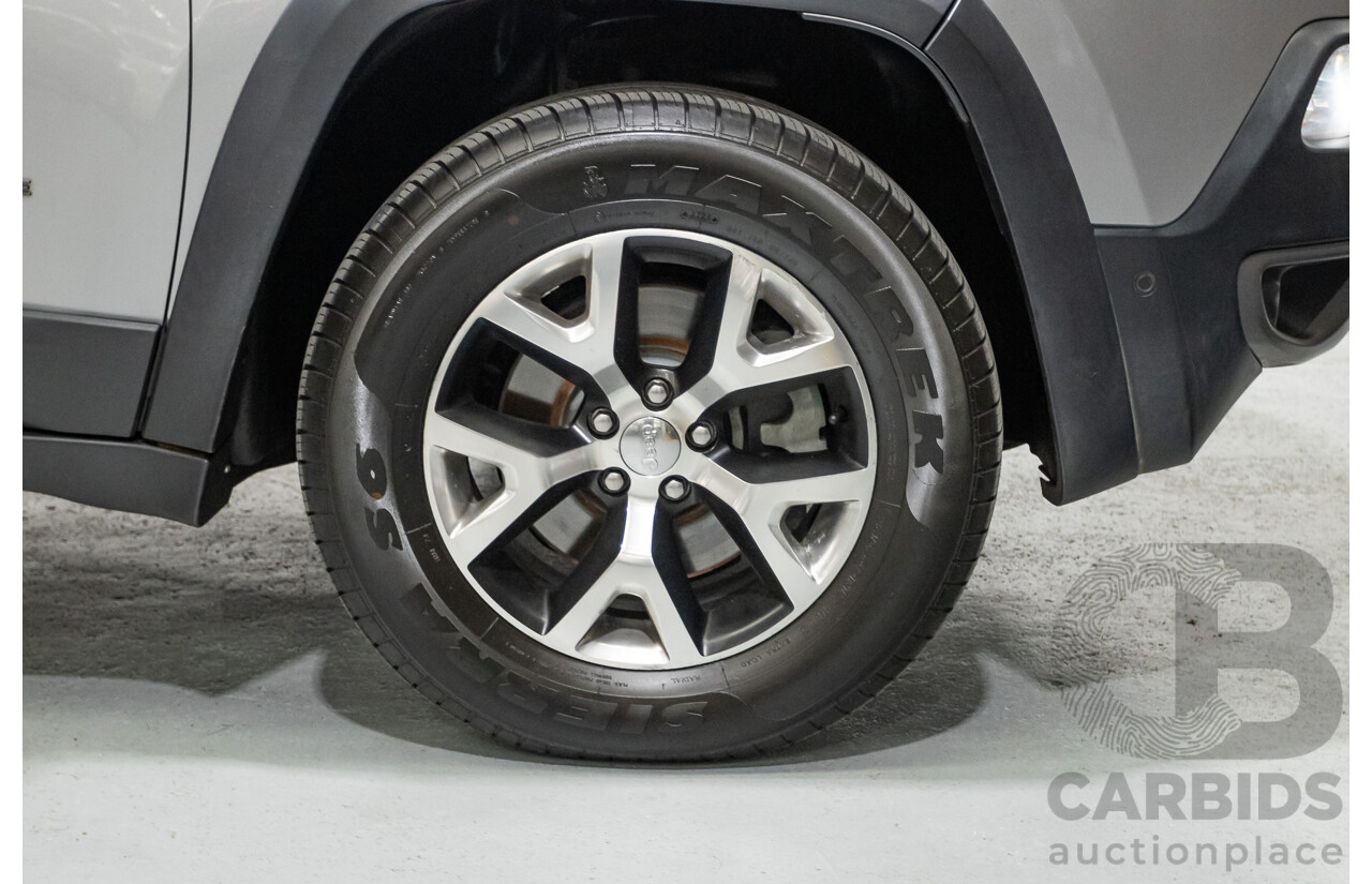 08/2014 Jeep Cherokee Trailhawk (4x4) KL 4D Wagon Billet Silver Metallic 3.2L