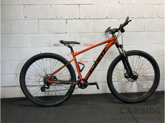 GIANT Talon Mountain Bike