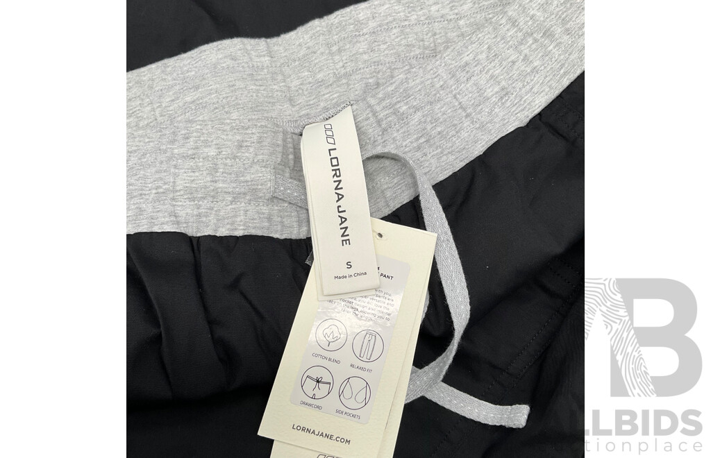Assorted Women's Gym Clothing Size S, XS and 10, Including LORNA JANE, ADIDAS and BONDS Underwear - Lot of 4