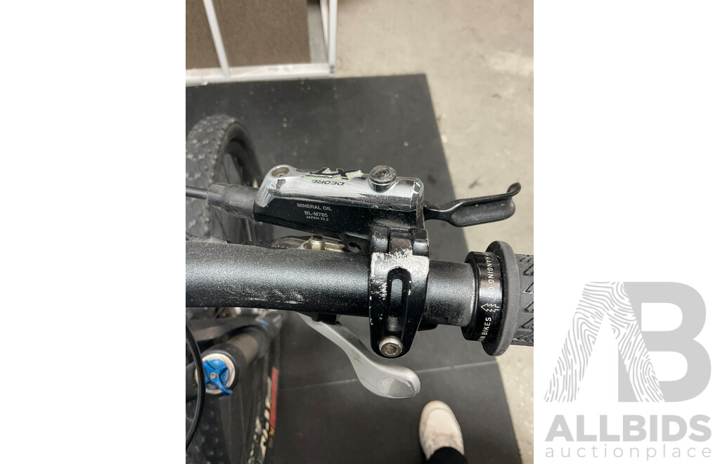 GIANT TRANCE X 29ER Trail Bike