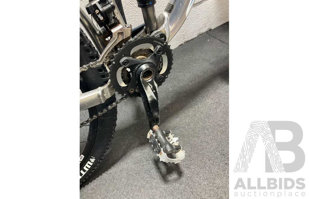 GIANT TRANCE X 29ER Trail Bike