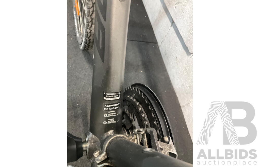 MERIDA CROSSWAY Bike ( with Customized Handlebars )